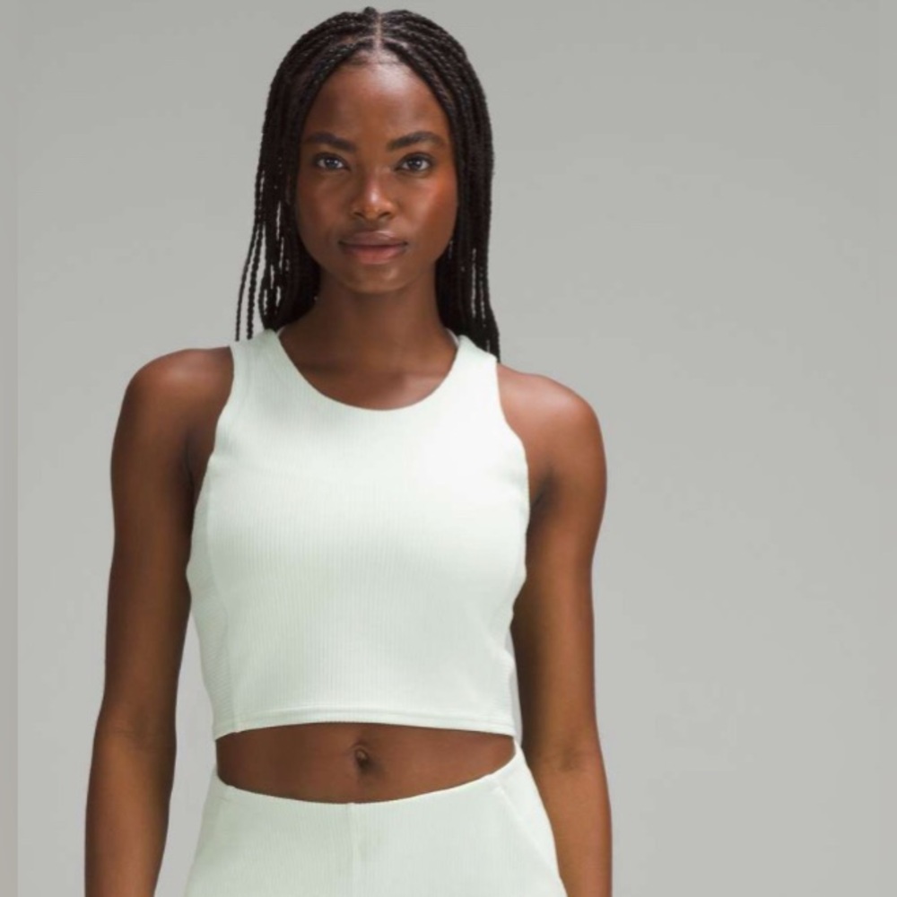 Lululemon Ribbed Softstreme Cropped Tank Top
Kohlrabi Green Size 14